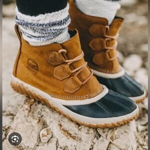 Sorel Out and About Waterproof Boots- Women’s 7